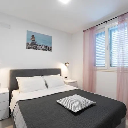 The Plaza Ground Floor Lägenhet Prizba