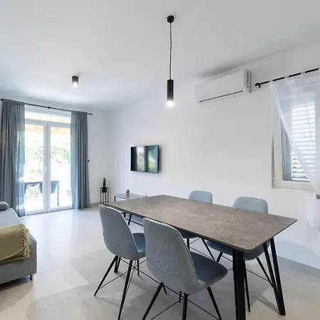 Apartman The Plaza Ground Floor