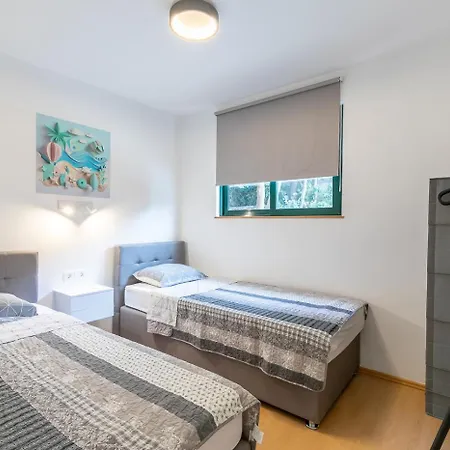 The Plaza Ground Floor Apartman