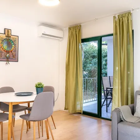 The Plaza Ground Floor * Prižba