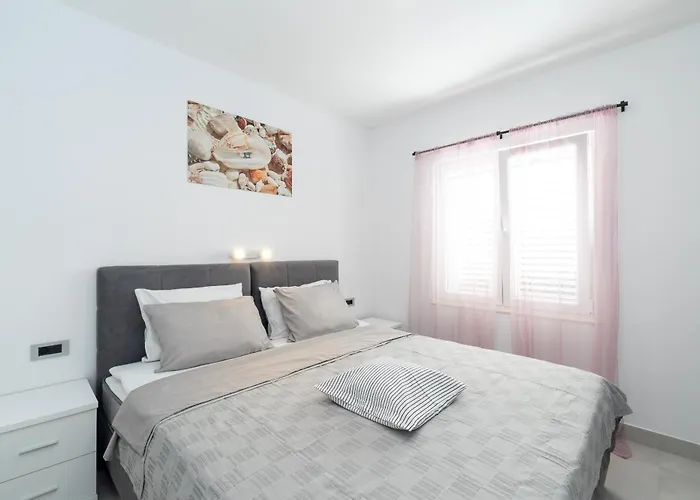 The Plaza Ground Floor * بريسبا