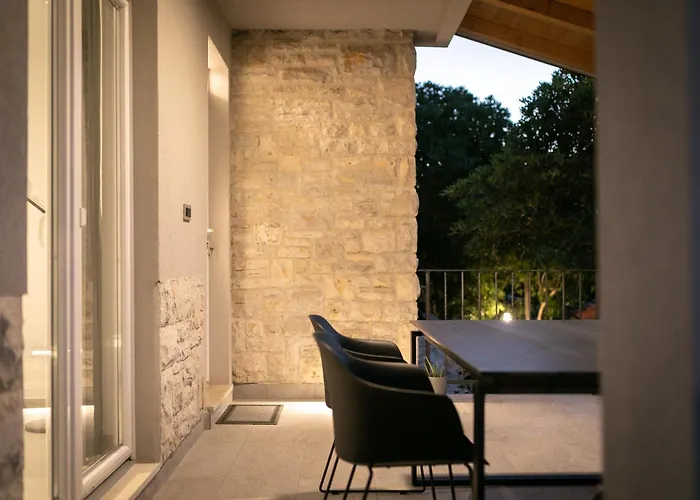 The Plaza Ground Floor * بريسبا