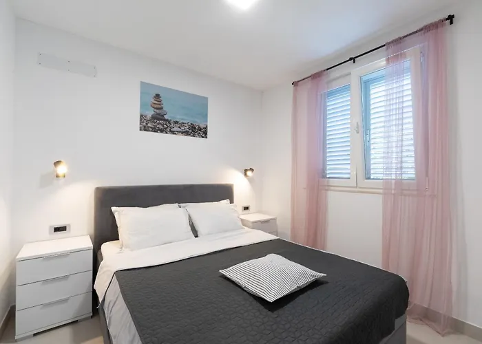 The Plaza Ground Floor شقة بريسبا