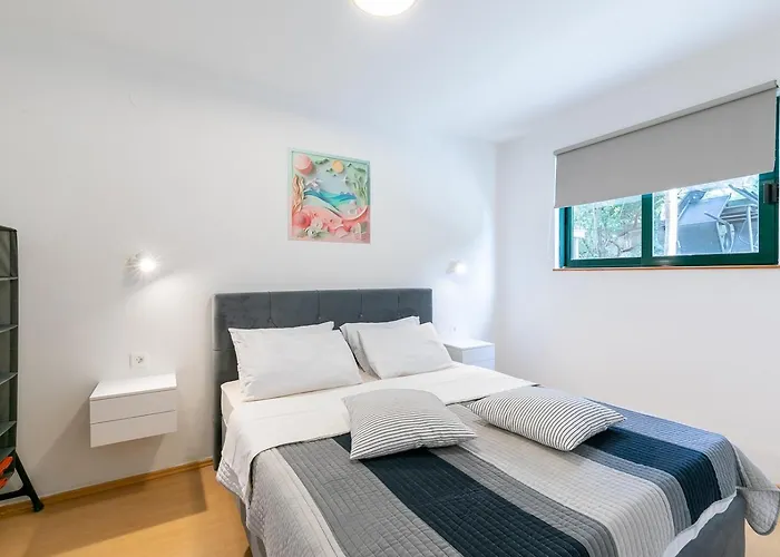 The Plaza Ground Floor شقة *